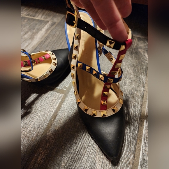 Wild Diva Studded Heels Size 8 - Picture 4 of 4